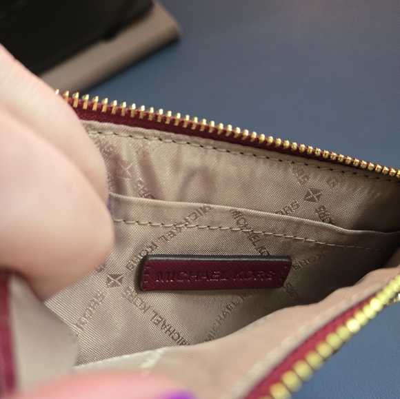 Michael Kors Jet Set Wallet With Key Chain - Wine Colored - Picture 5 of 5